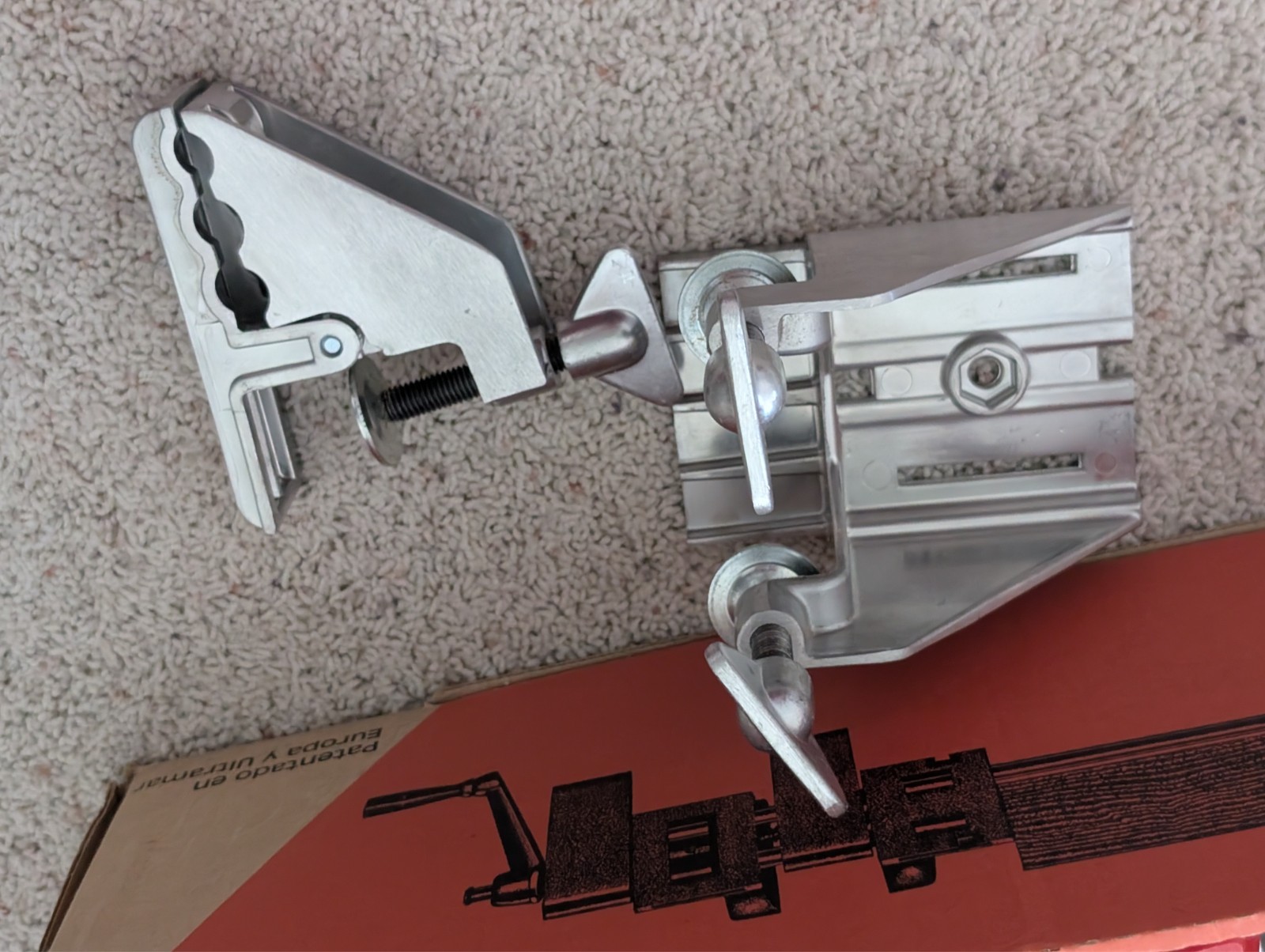Vintage Zyliss 4×1=1 multi-purpose bench clamp w/orig box, Made in Switzerland