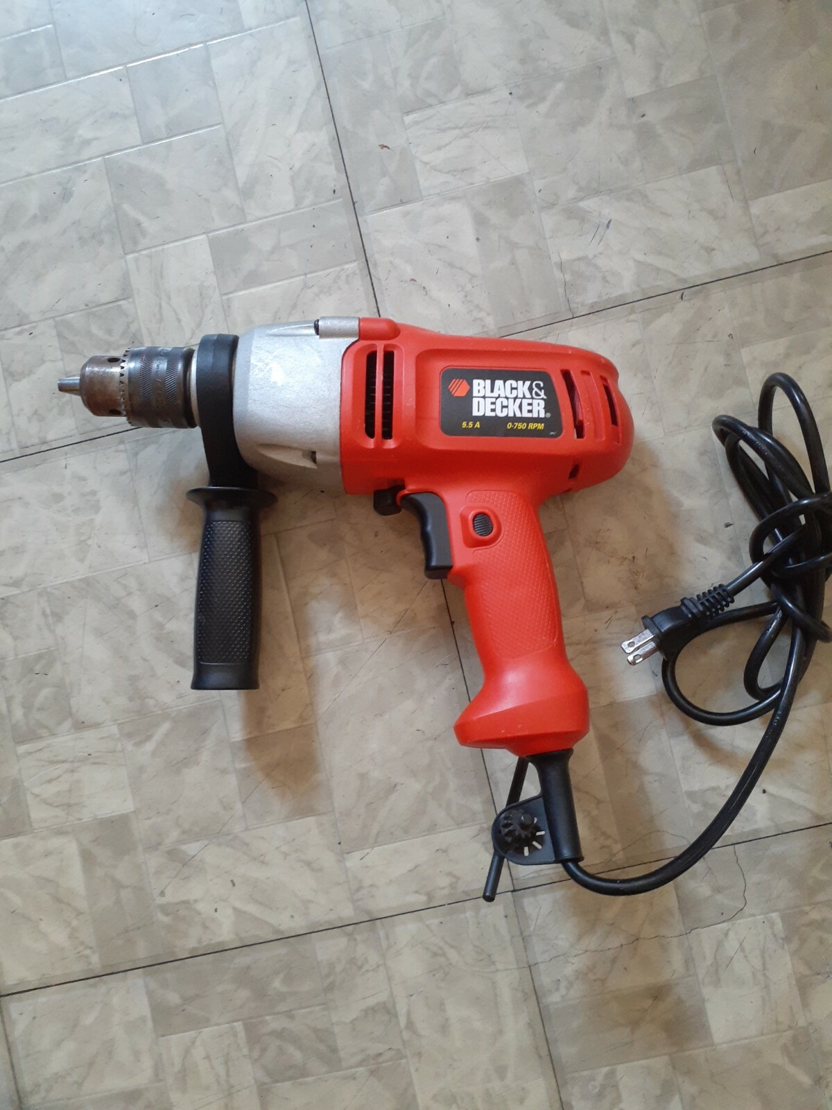 Black & Decker DR500 W/handle Heavy Duty Power Drill (750 RPM, 5 Amps) Used