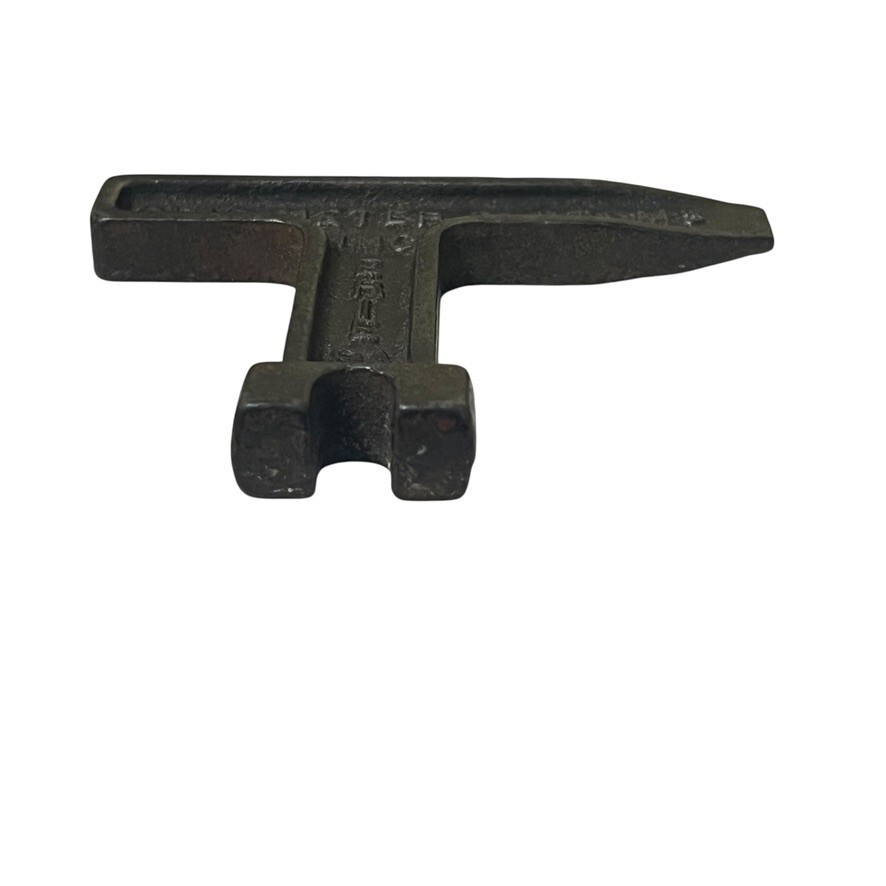 Erie Meter Systems Inc Erie PA B4-523 Key 3-1/8″ Tall x 4″ Wide Vintage
