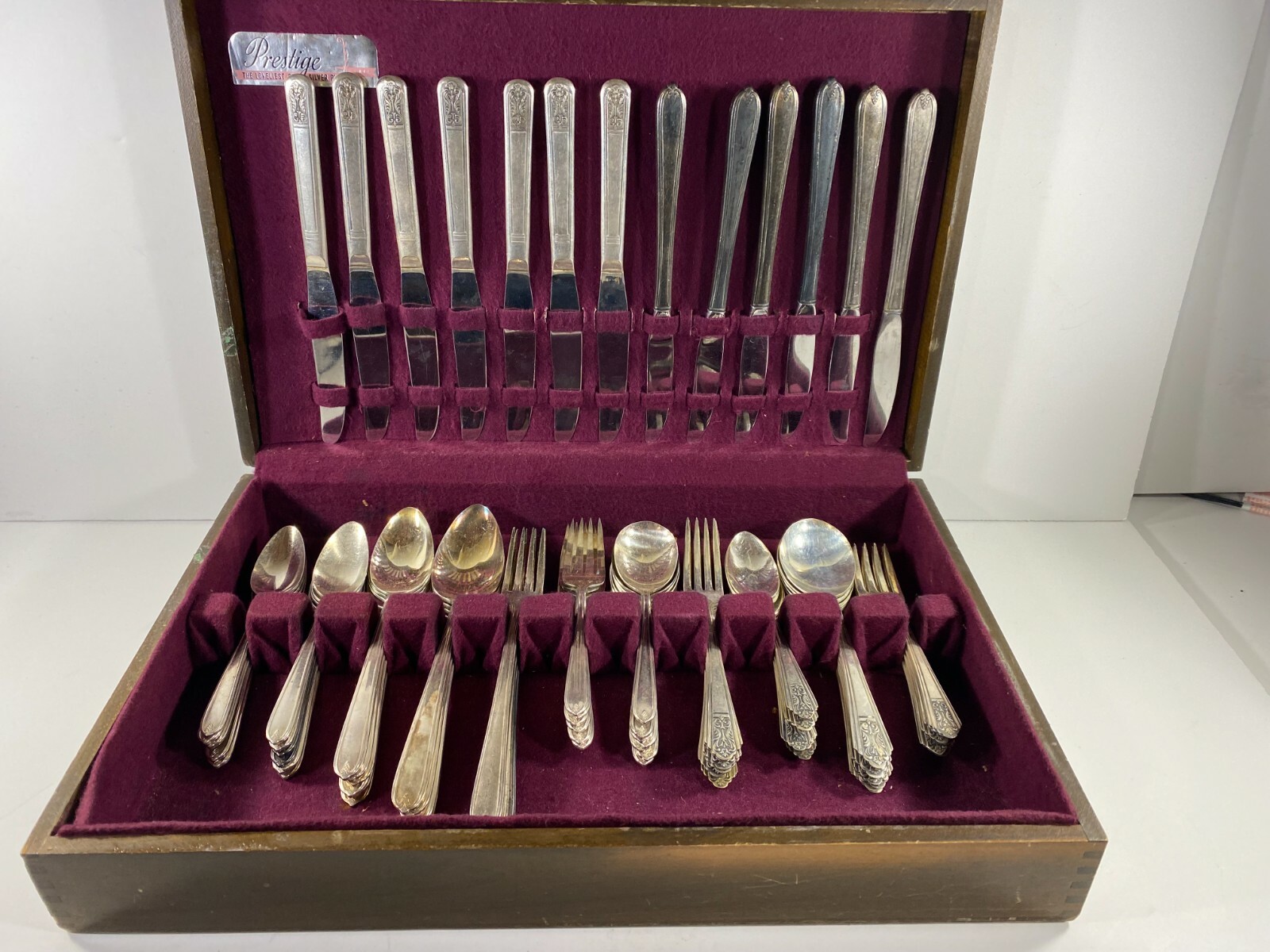 80 Pcs Silver Plate Flatware Prestige Royal Saxony Wood Box Case Mixed