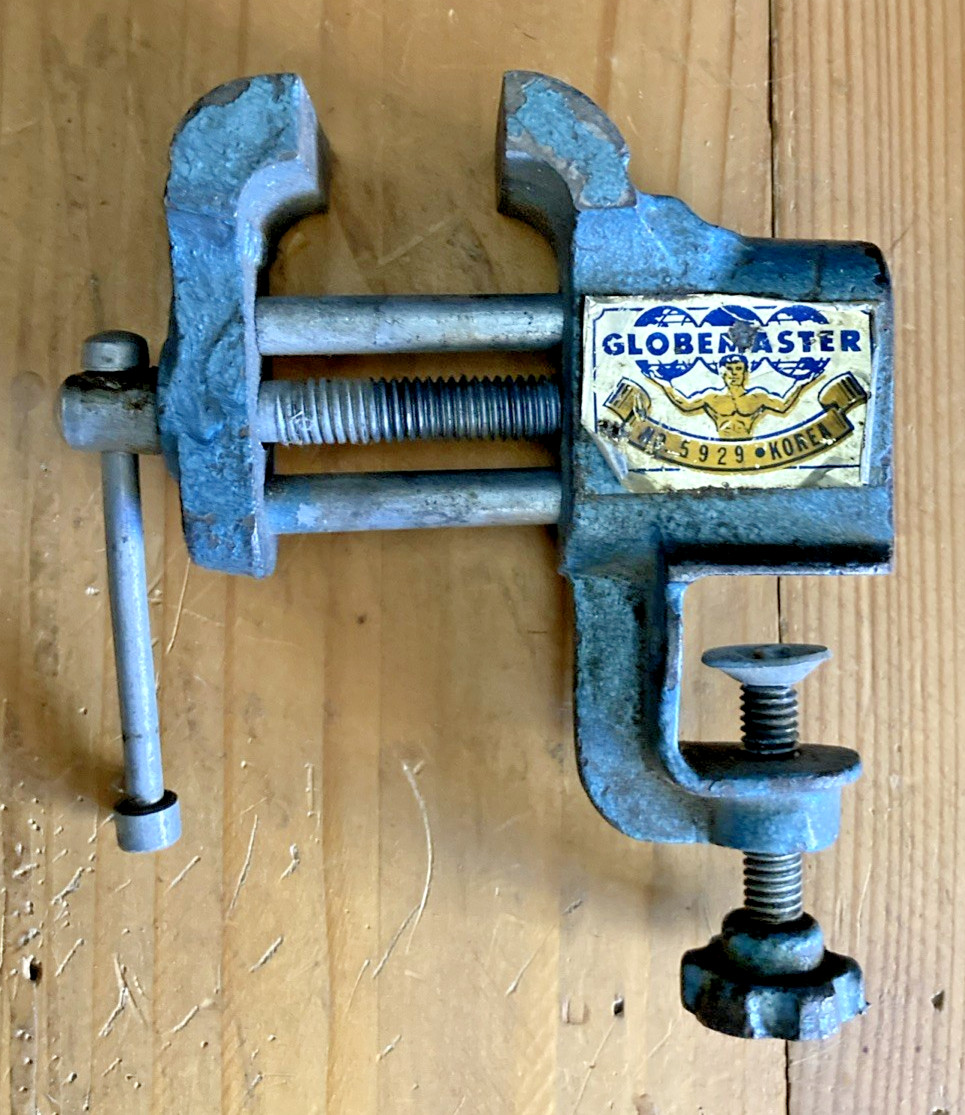 Vintage Small Globemaster Vice, No 5929, Korea Opens to 1.5″