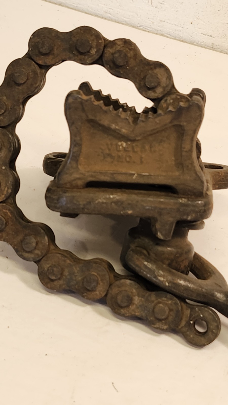 Antique J.H. Williams Vulcan No.1 Pipe Vise Tool Look