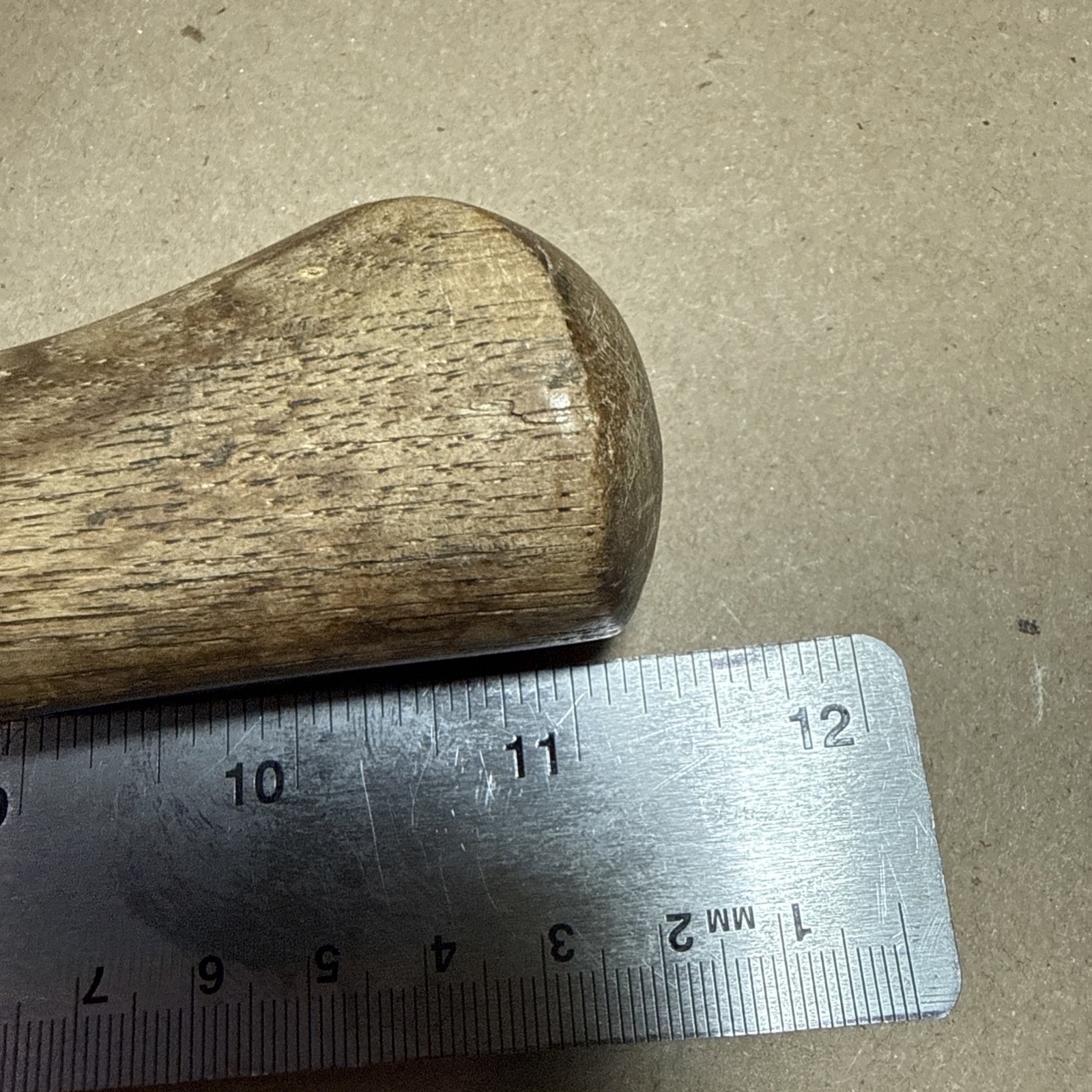 Vintage 1 1/4 lb Tomahawk – Camping – Woodsman – Throwing Ax Target Hatchet