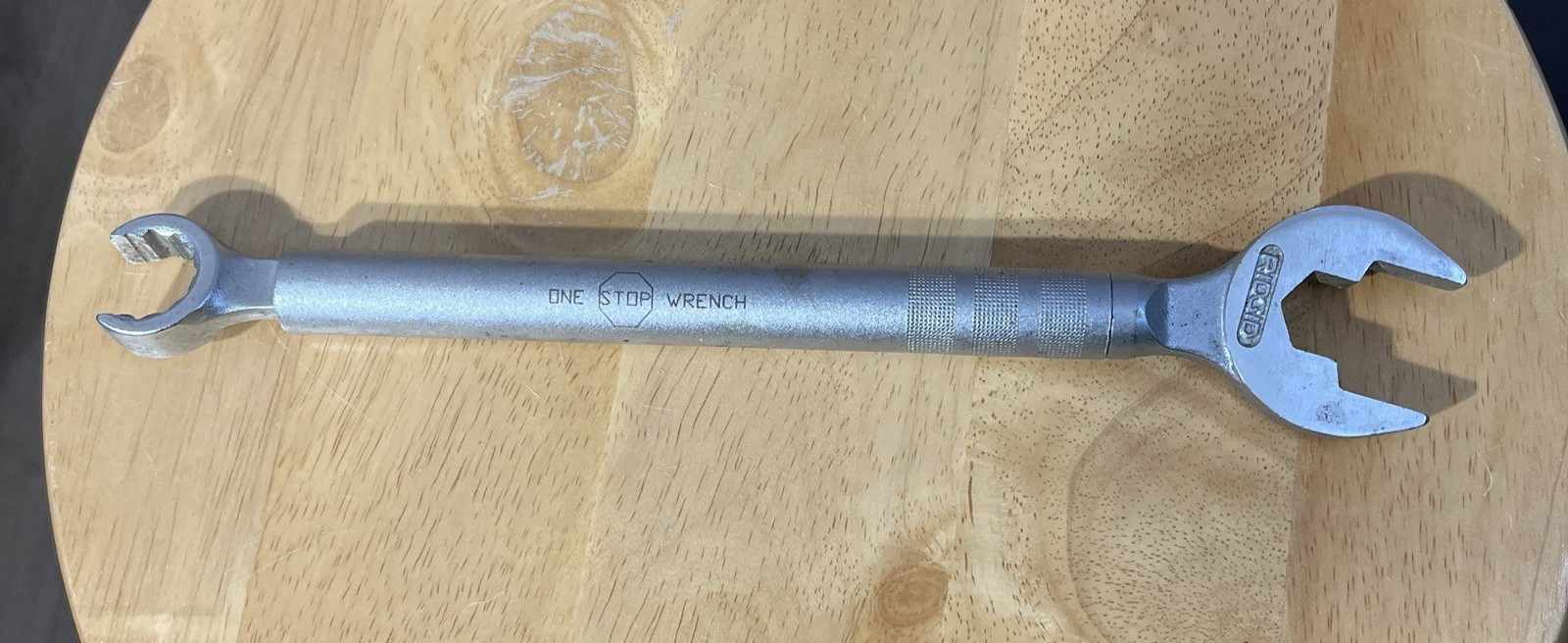 2 in 1 RIDGID One Stop Wrench rounded Bar 9/16 & 15/16” x 10” L