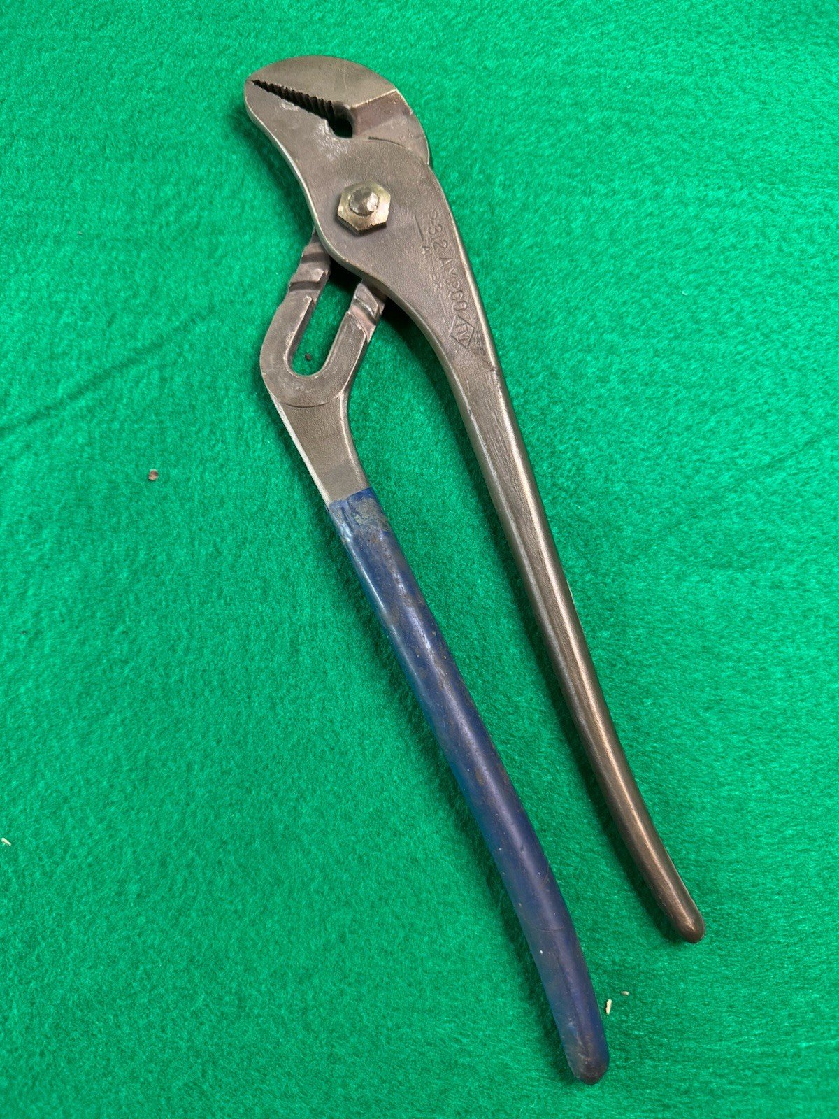 Ampco Bronze 12″ Groove Joint Pliers P-312 AL – BR
