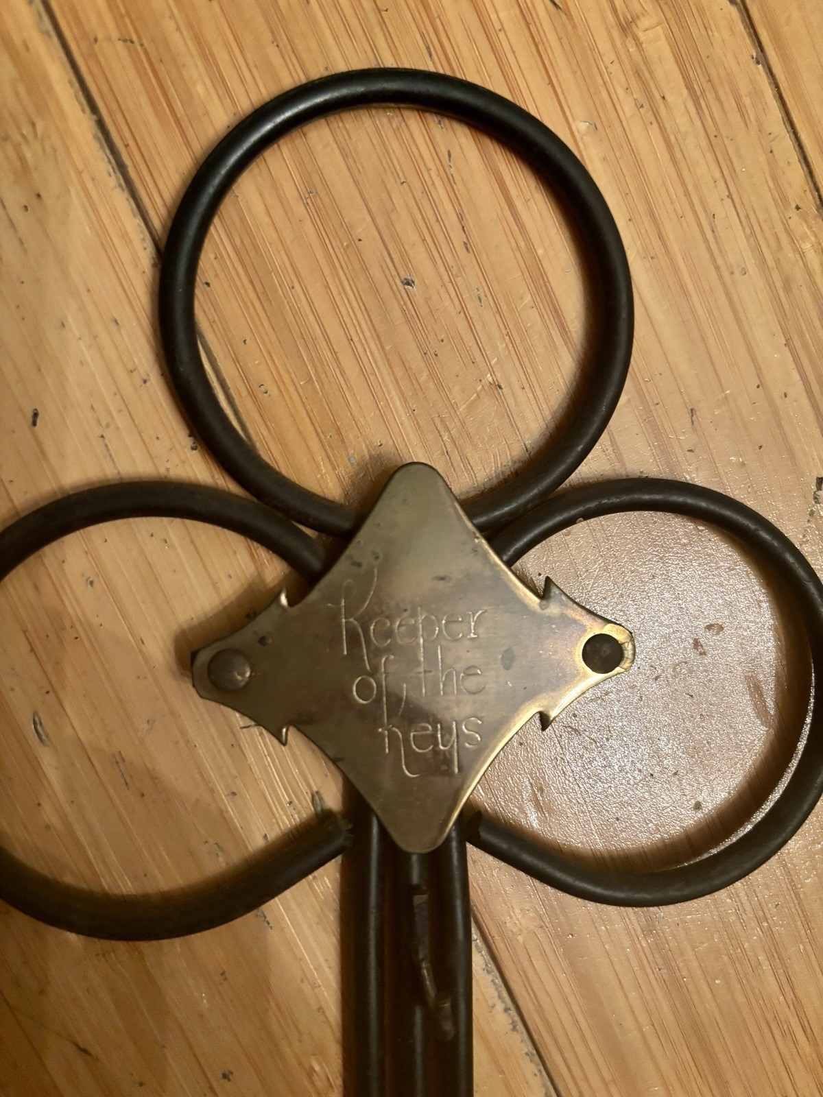 Vintage Cast Iron Skeleton Key Rack Holder Hooks Primitive Decor Keeper Of Keys