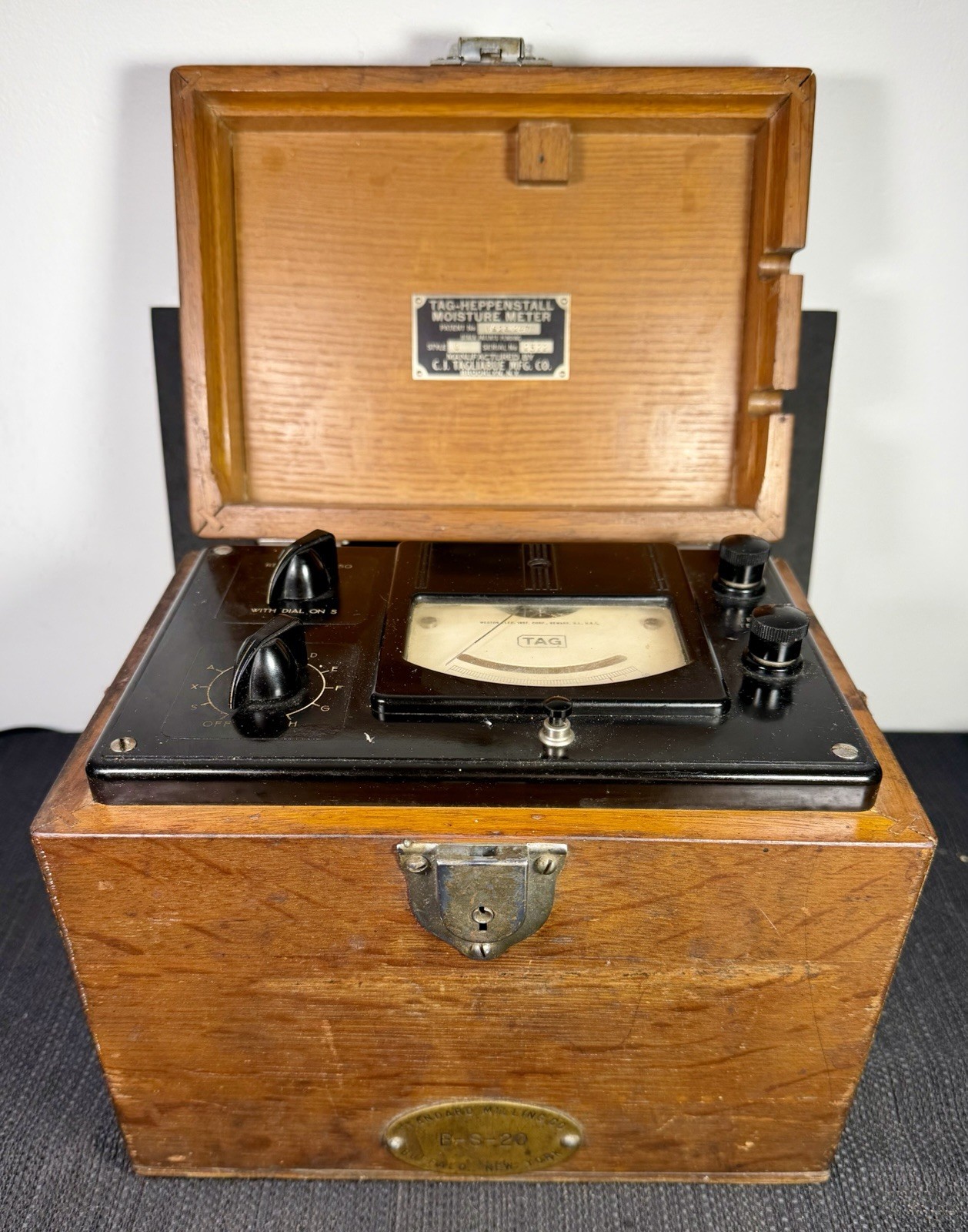 Vintage Tag-Heppenstall Style G Grain Moisture Meter Wooden Box Standard Milling