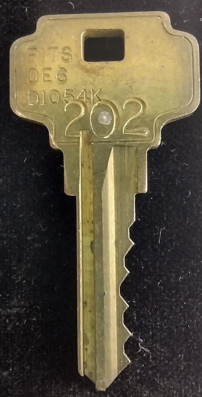 Vintage Key Taylor USA 54DR Fits DE6 D1054K 202 Appx 2-1/8” Locks Doors Mail Box