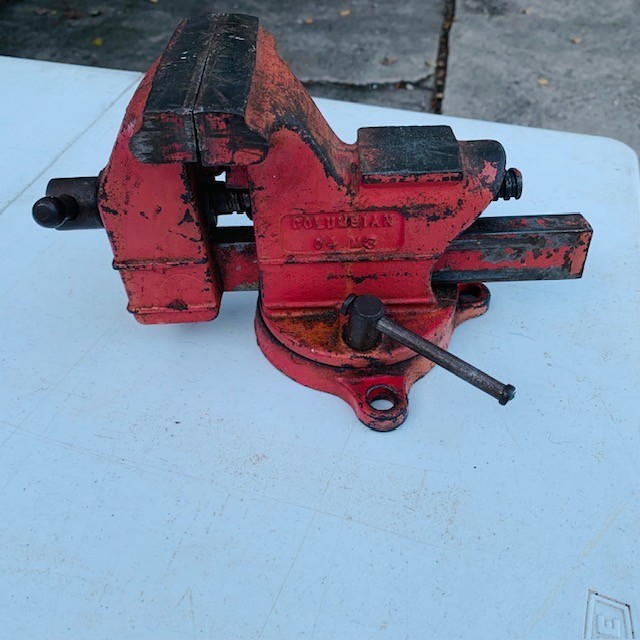 Vintage COLUMBIAN 04 M3 Swivel Base Bench Vise W/Pipe Jaws/Anvil USA Made