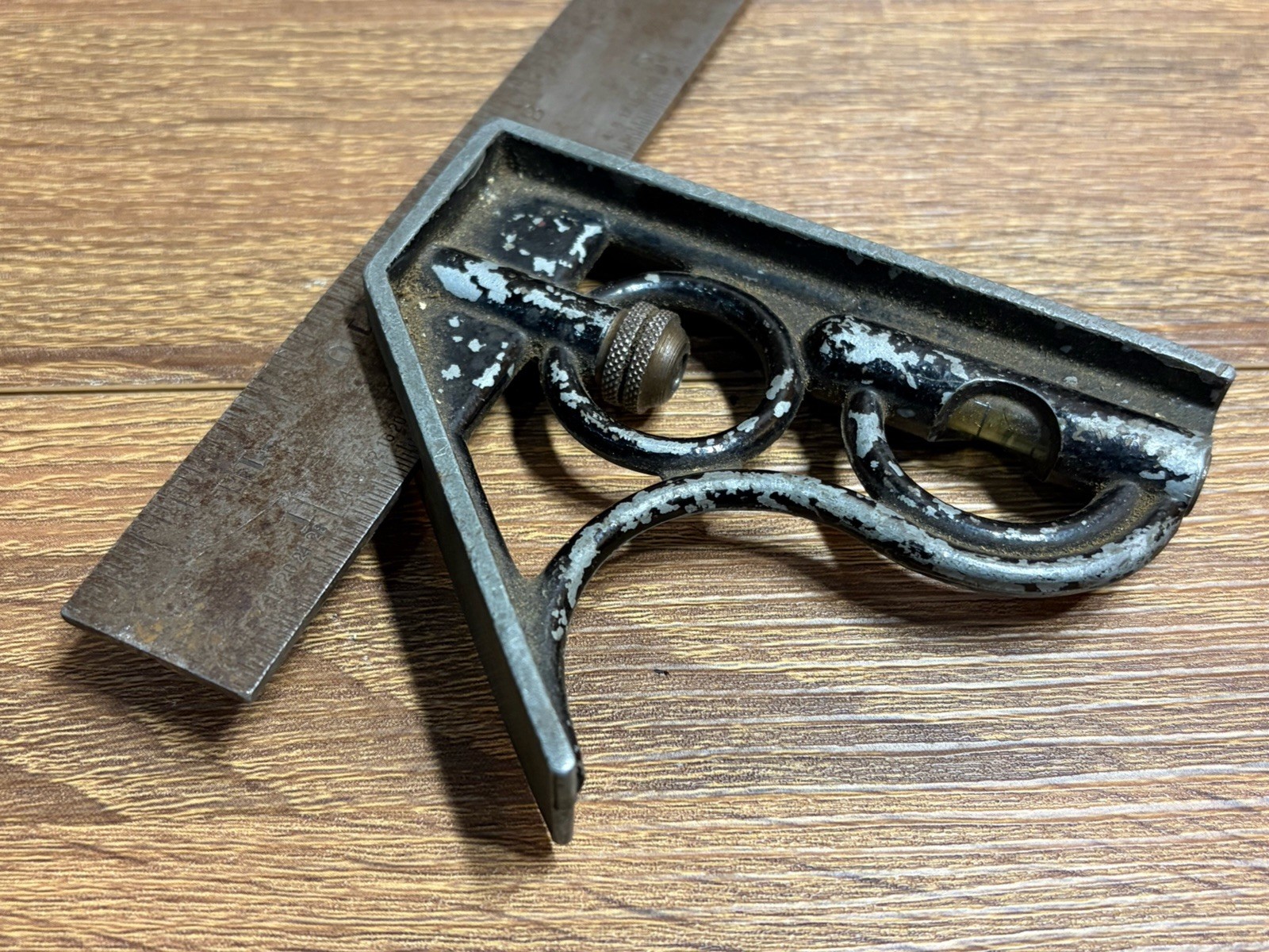 Antique Union Tool Co. 12″ Adjustable Combination Square w/ Scribe