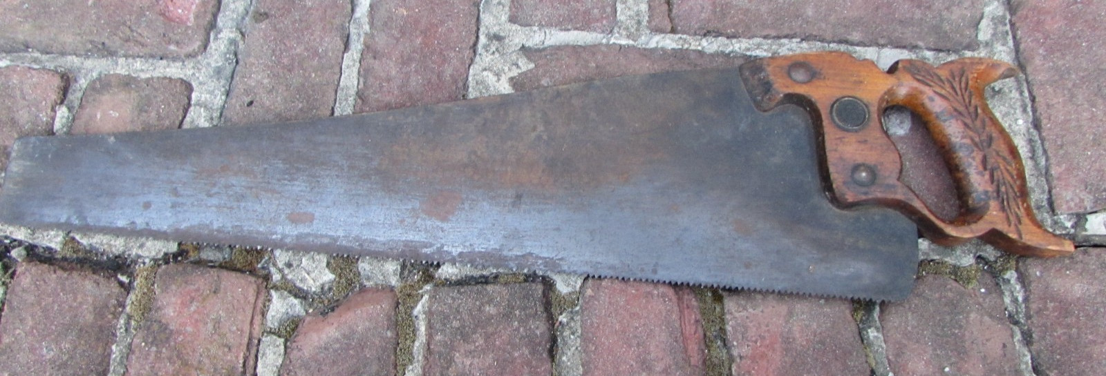 Disston hand saw vintage wood handle wheat 20″ blade 3 bolt