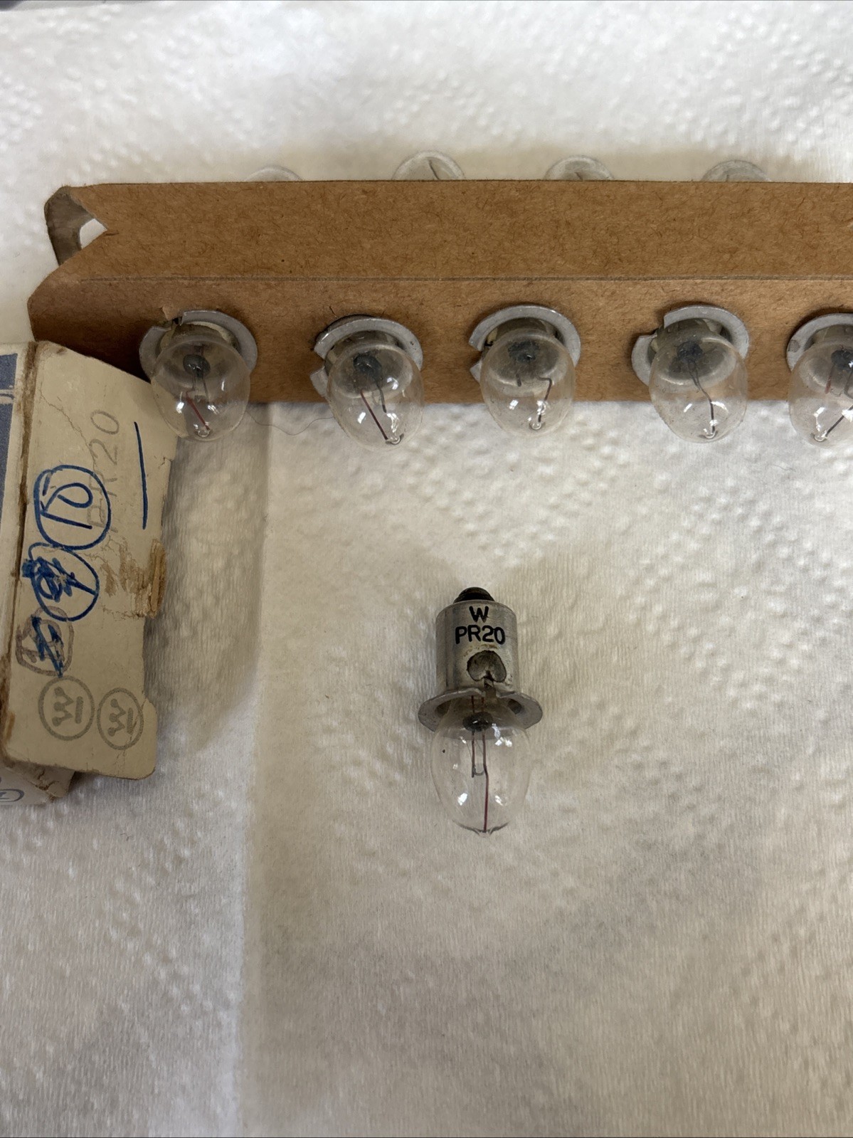 Vintage NOS Westinghouse PR20 Miniature Flashlight Bulbs (14 Bulbs)