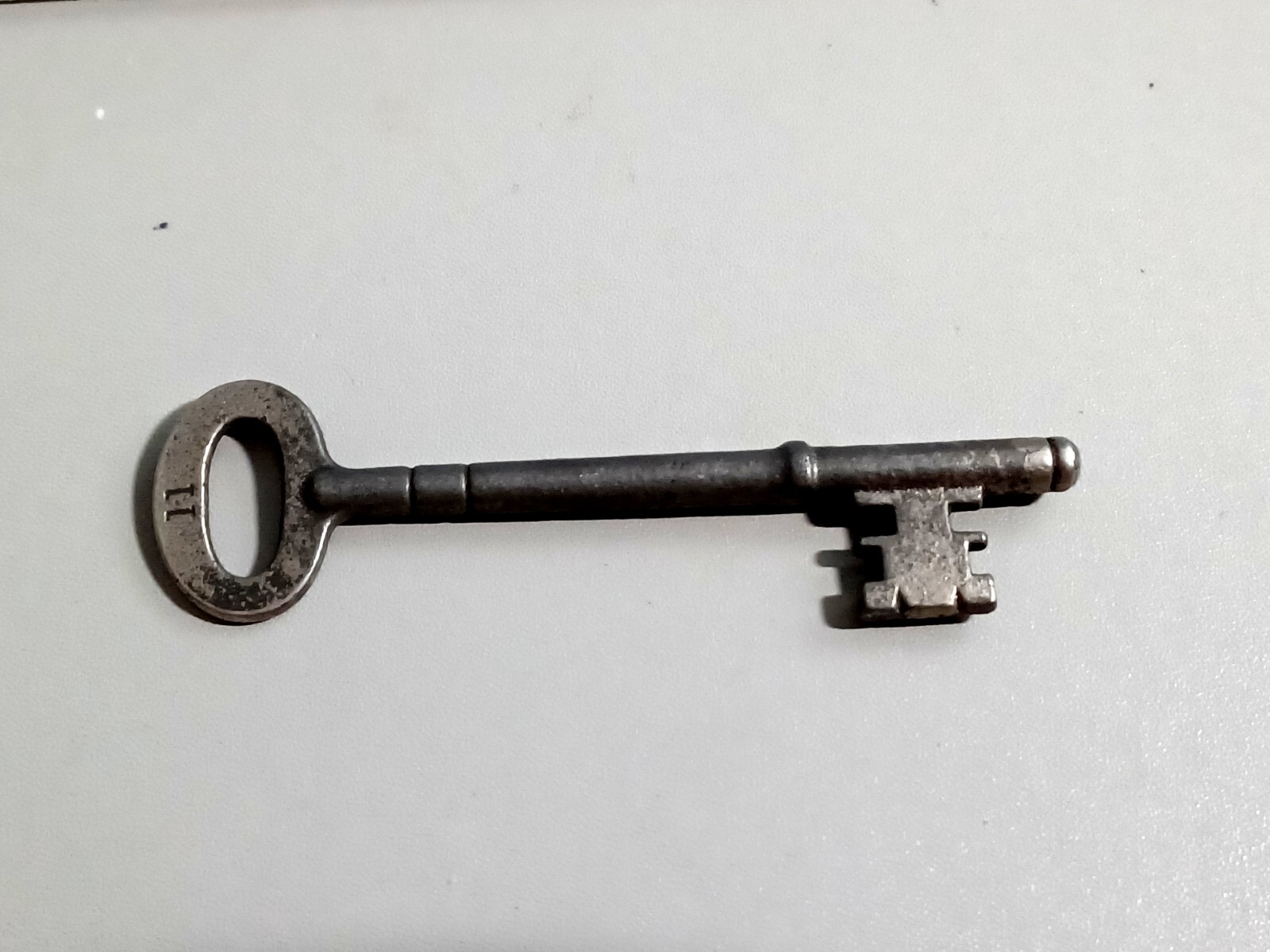 Skeleton Key #11 – Metal, Silver Colored or Nickel Plated – 4” x 1”