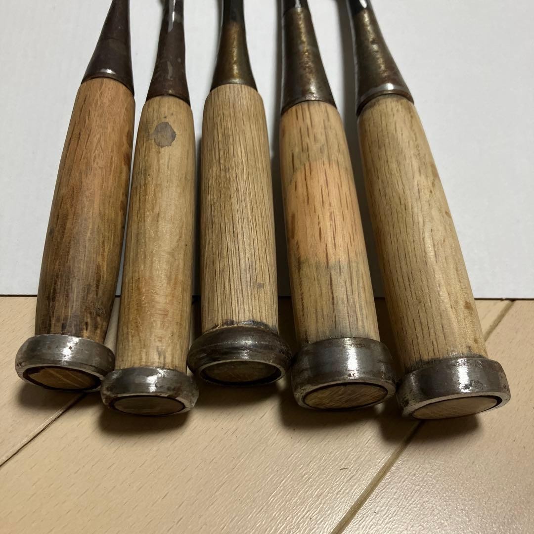 Set of 5 chisels