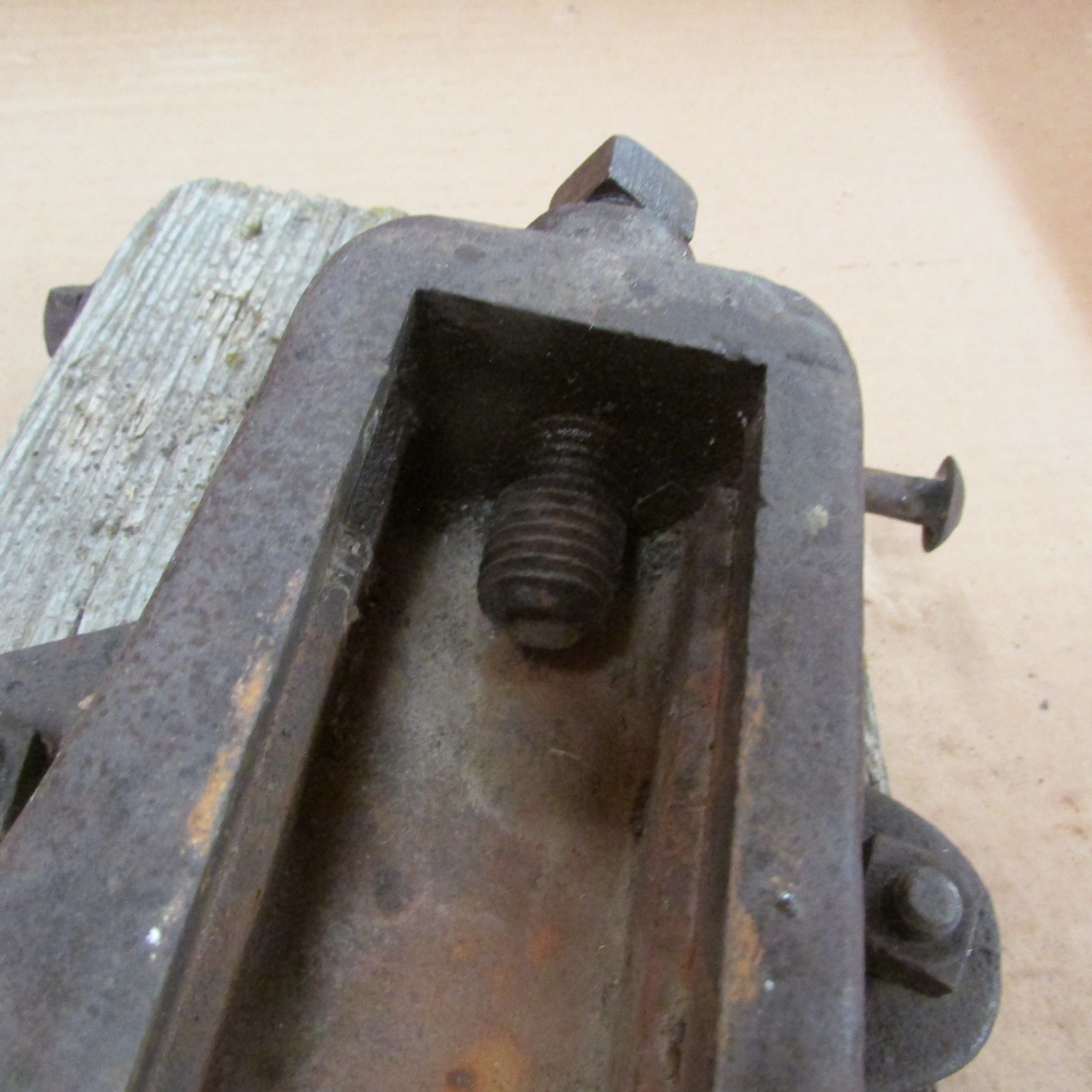 Windmill Shaft Vise, Wind Pump Vise, vintage