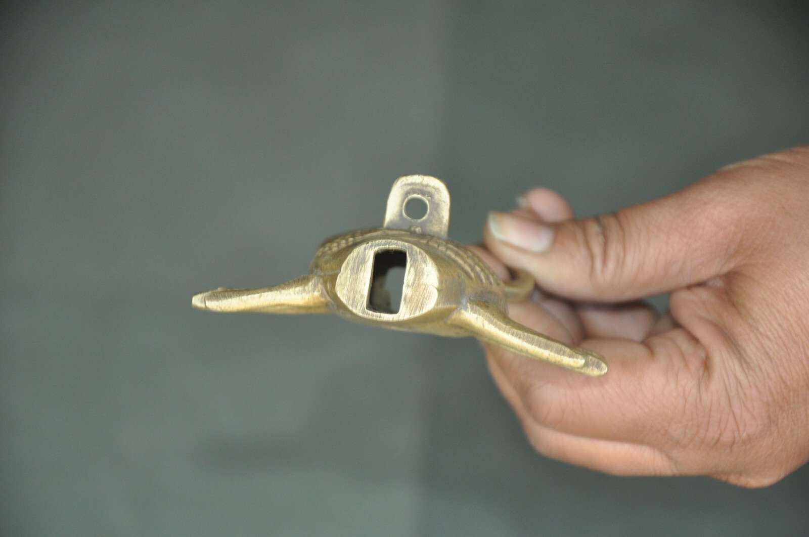 Vintage Handcrafted Fine Scorpion Shape Lines Engraved Strip Padlock