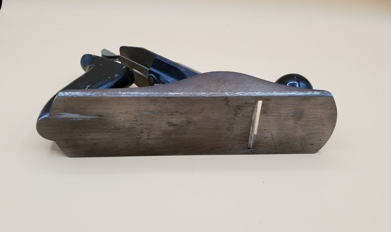 Vintage Stanley Handyman 9-3/4″ Wood Plane No.H1204 plus Unbranded 7″ Plane