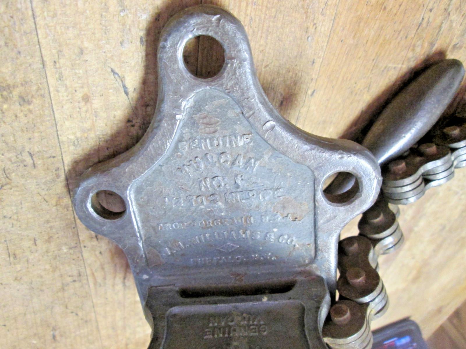 antique vintage table top bench vise 3 1/2″