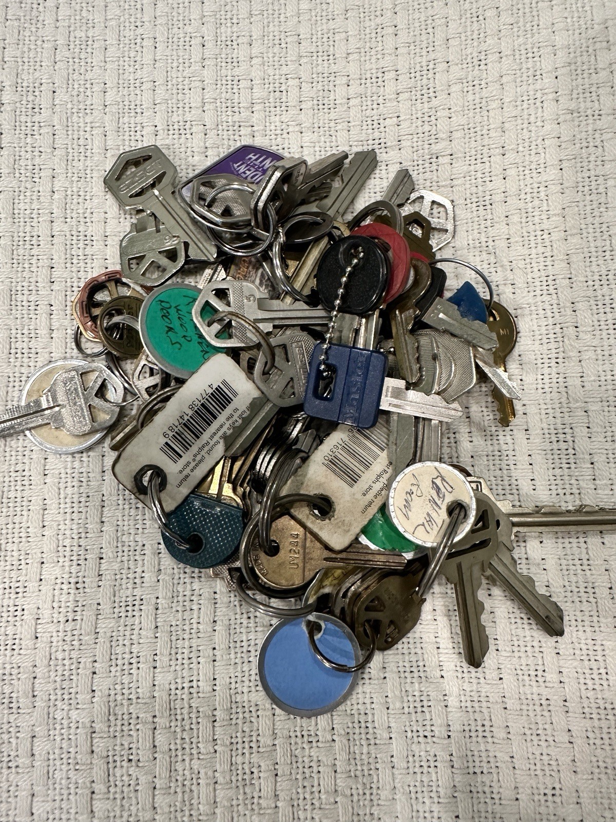 1.5 Lbs Lot of Misc Cut Keys, House, Business, Car, Luggage, Padlock