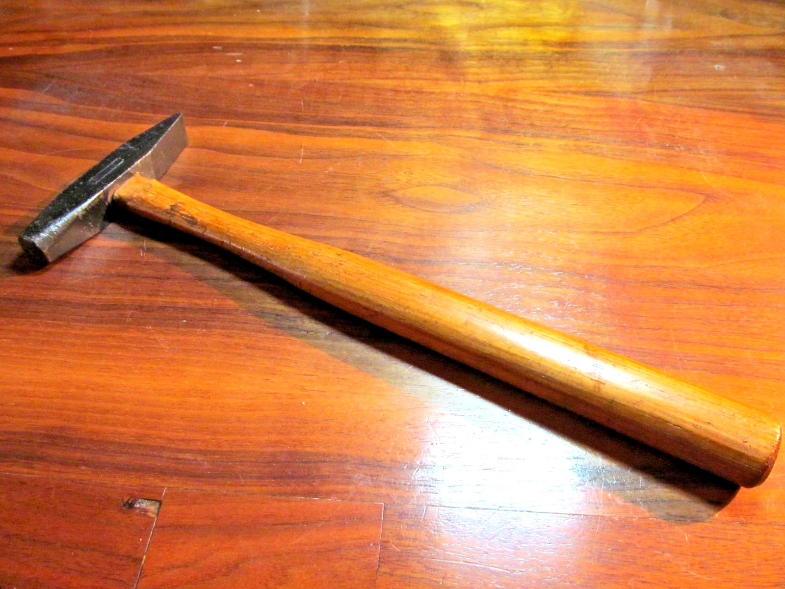 VINTAGE STANLEY 4 OZ. CROSS PEIN HAMMER – JEWELER – TIN SMITH
