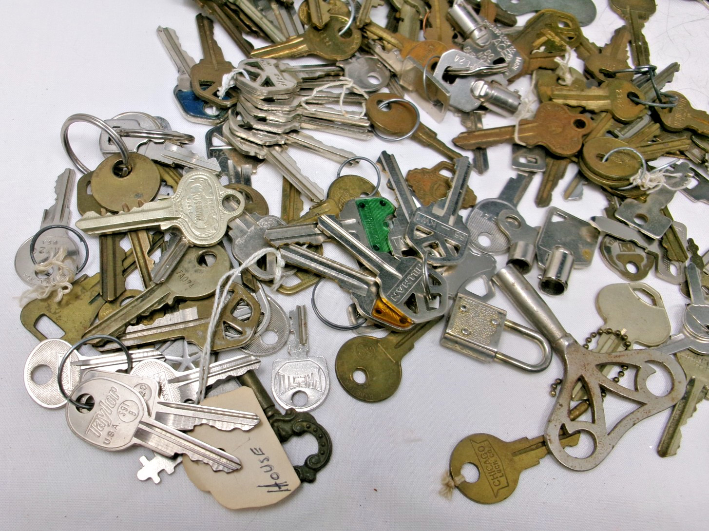 Lot Of 150+ Keys: Home Auto Cabinets Equipment Specialty Etc…. 3 Pounds +