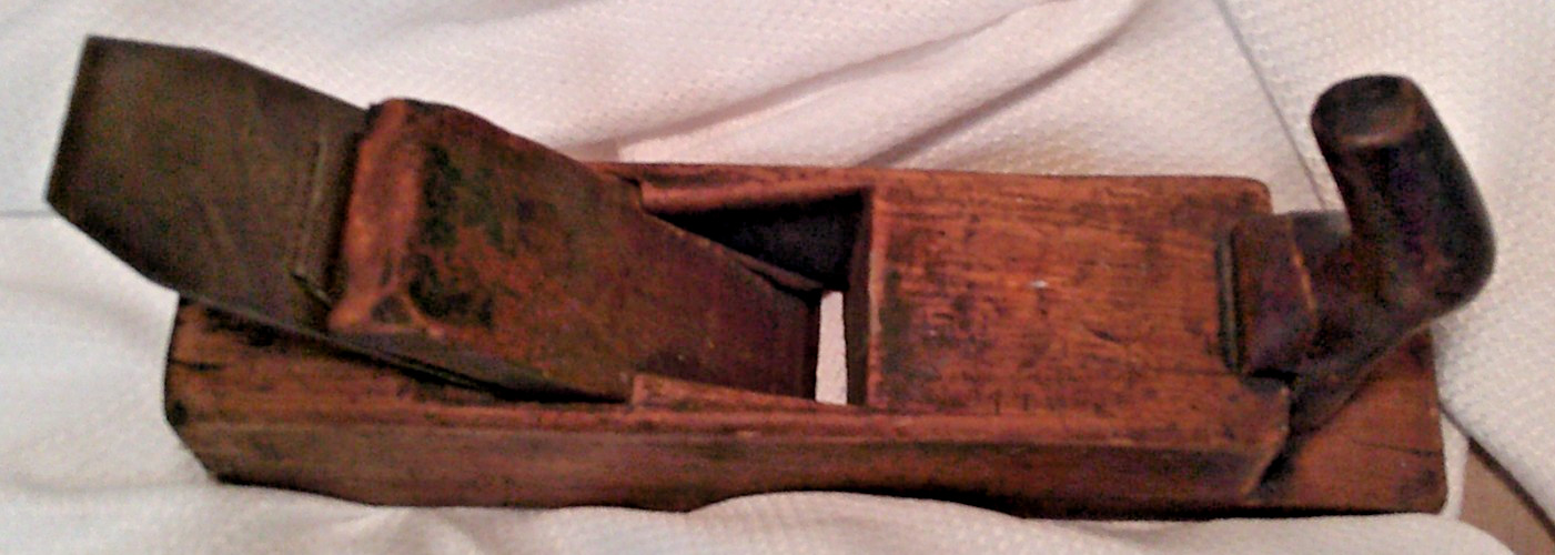 Antique L & I j White Buffalo NY 10-1/4″ Box Plane w 1-7/8 Blade German Style
