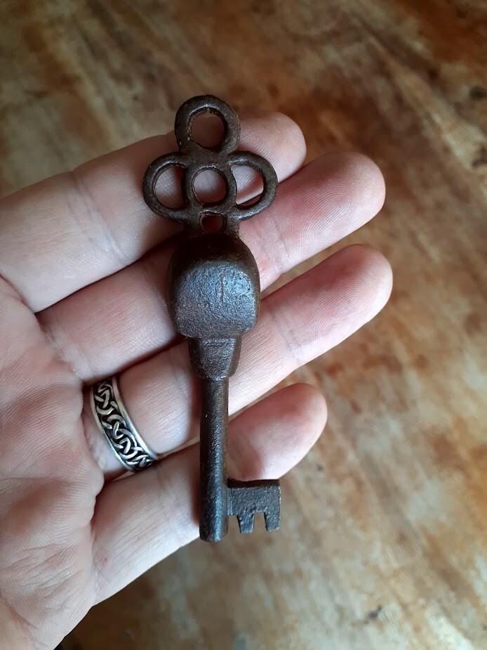 Victorian Skull Key Vintage Style Antique Patina Cast Iron Skeleton Key