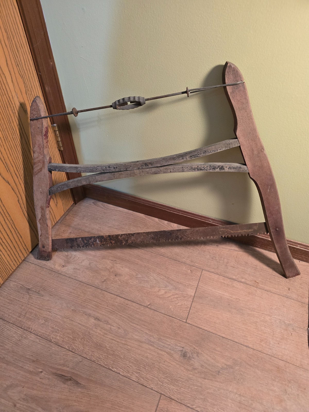 VINTAGE ANTIQUE CROSS CUT WOOD BUCK / BOW SAW  28in Barn Tool