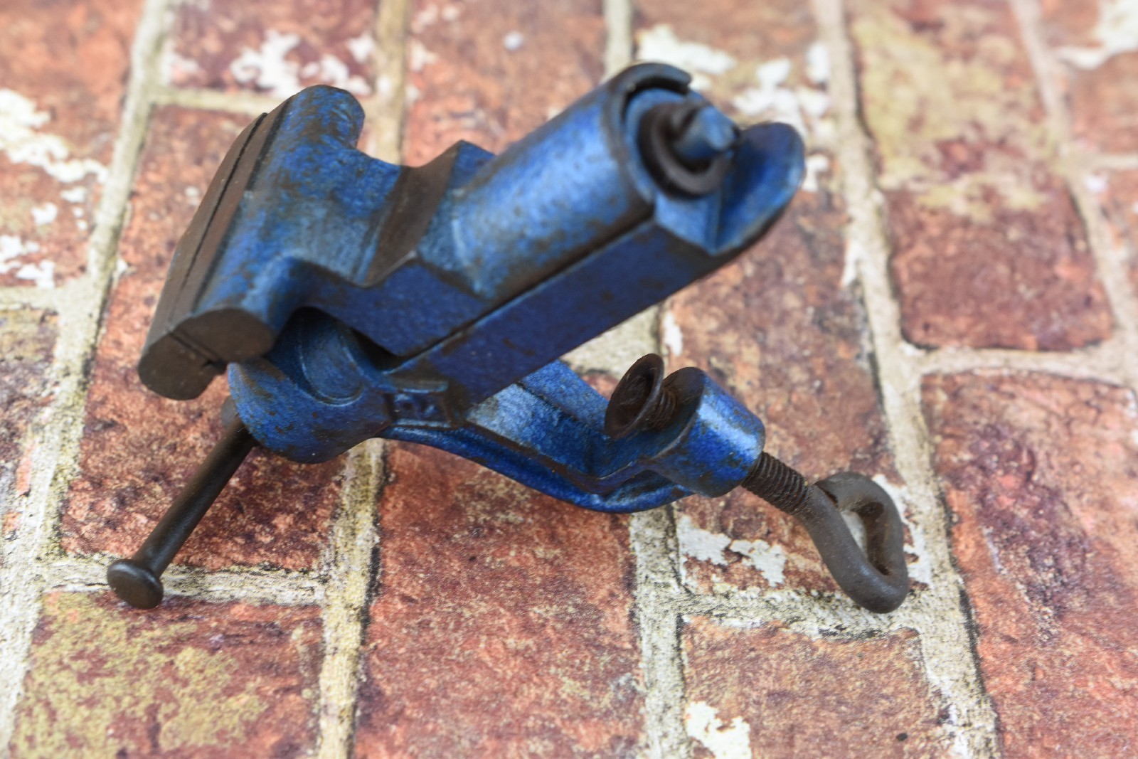 Old Soviet vice clamp metal work Jewelers Watchmakers tool 1.4 kg USSR VTG