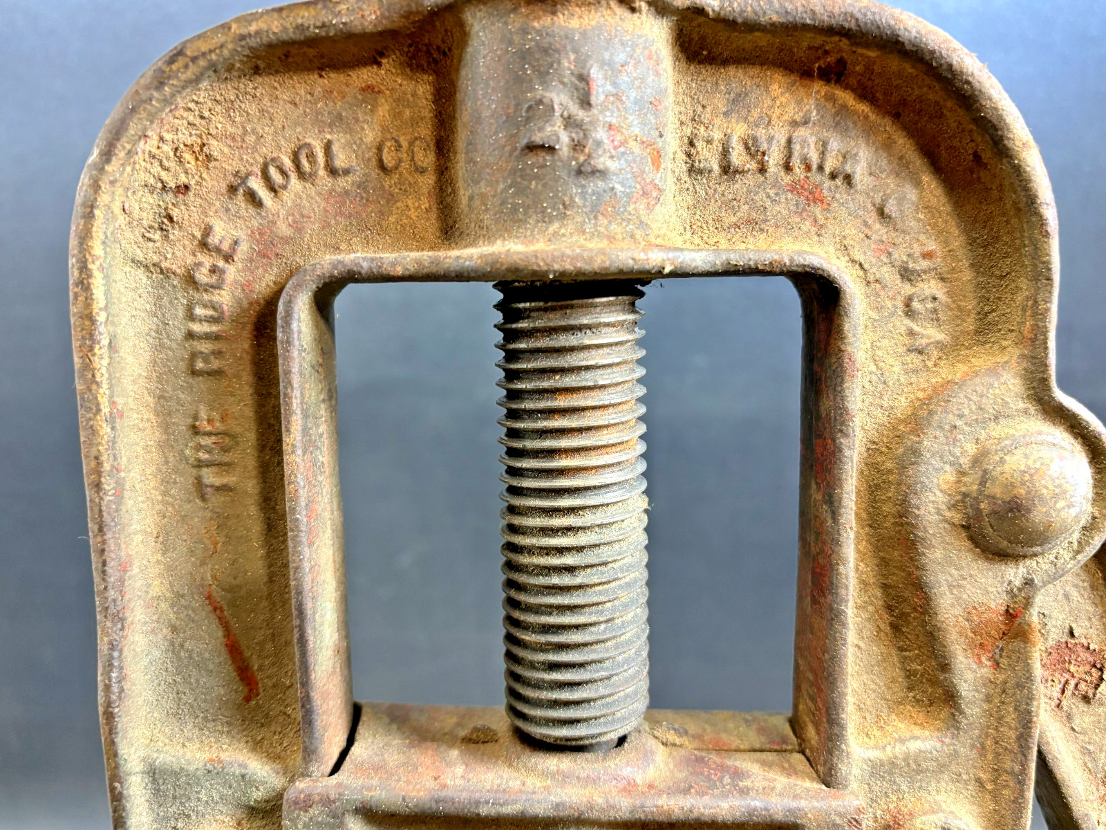 Vintage Ridge Tool Co. Pipe Vise K-Y 2 1/2 With Bench Clamp
