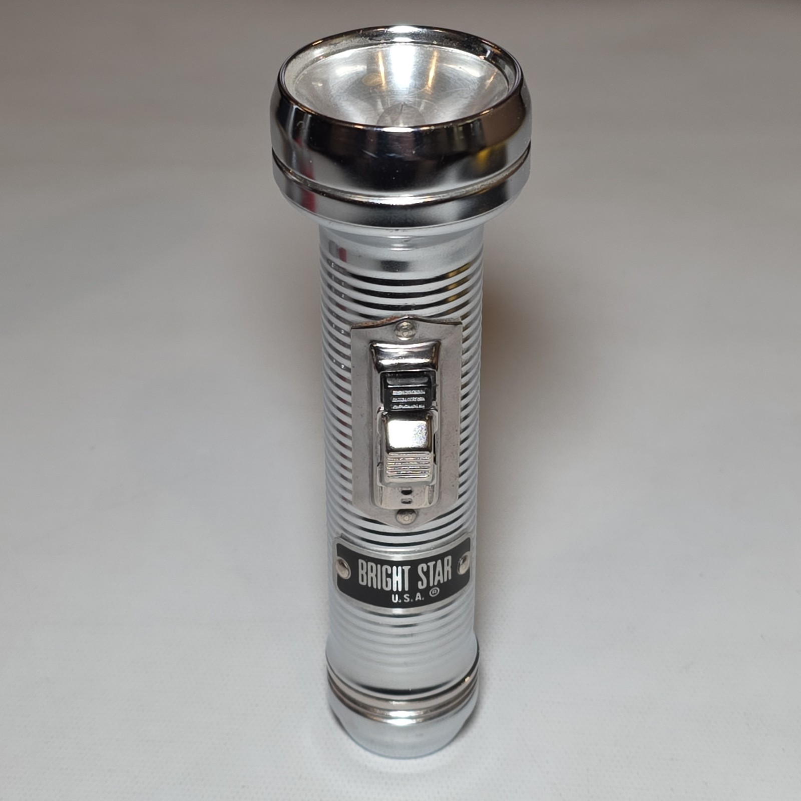 Mid Century “Bright Star” 6″ Chrome Plated Vintage Flashlight USA works!