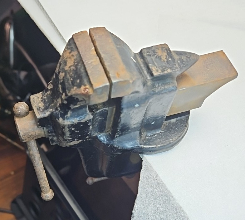 Vintage 2” Heavy Duty Clamp-on Bench Vise Very Strong