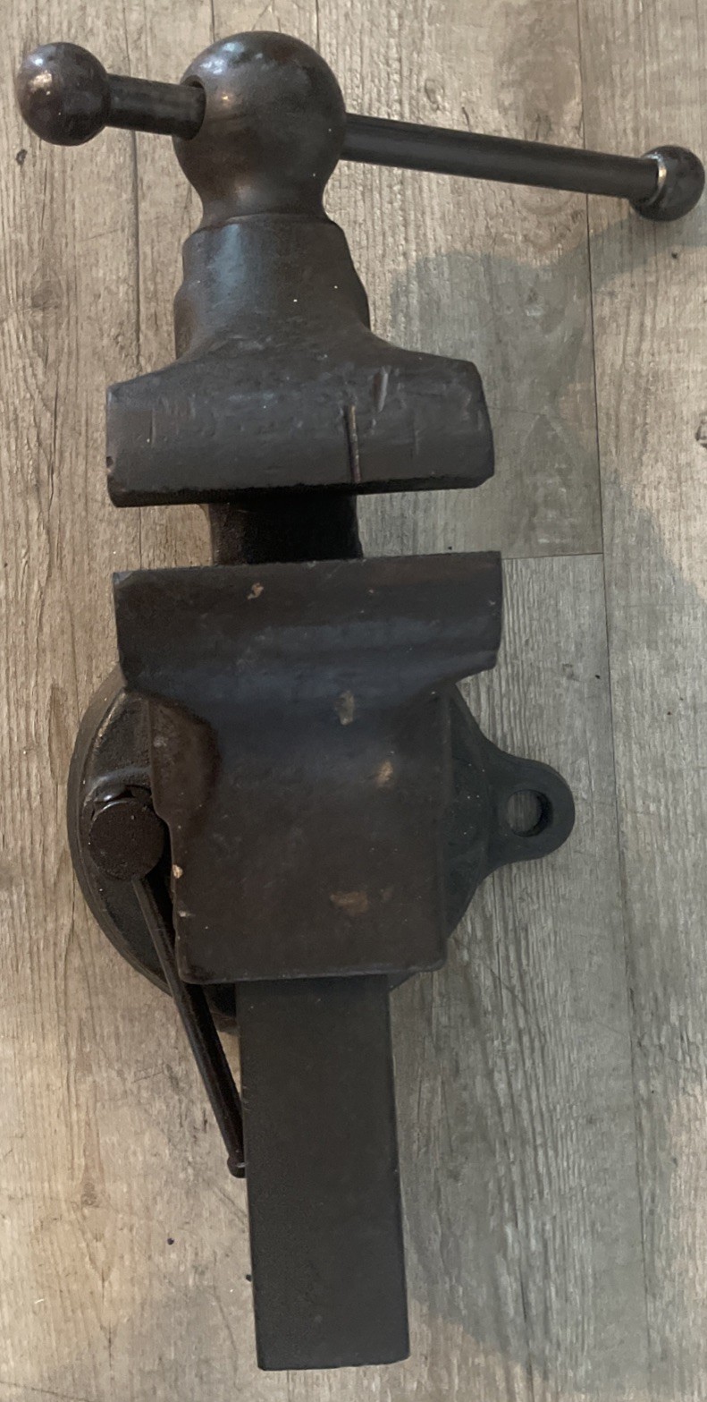 REED 204 Bench Vise Swivel Base Made in USA 16” x 8.75”x 11”