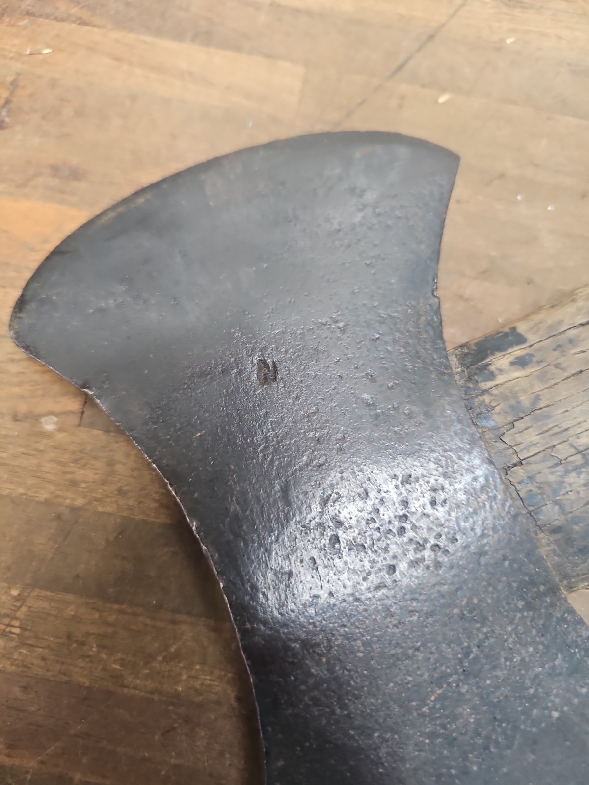 Ac12- Early Antique Double Bit Axe 4 lb 8 swamping bow tie pattern