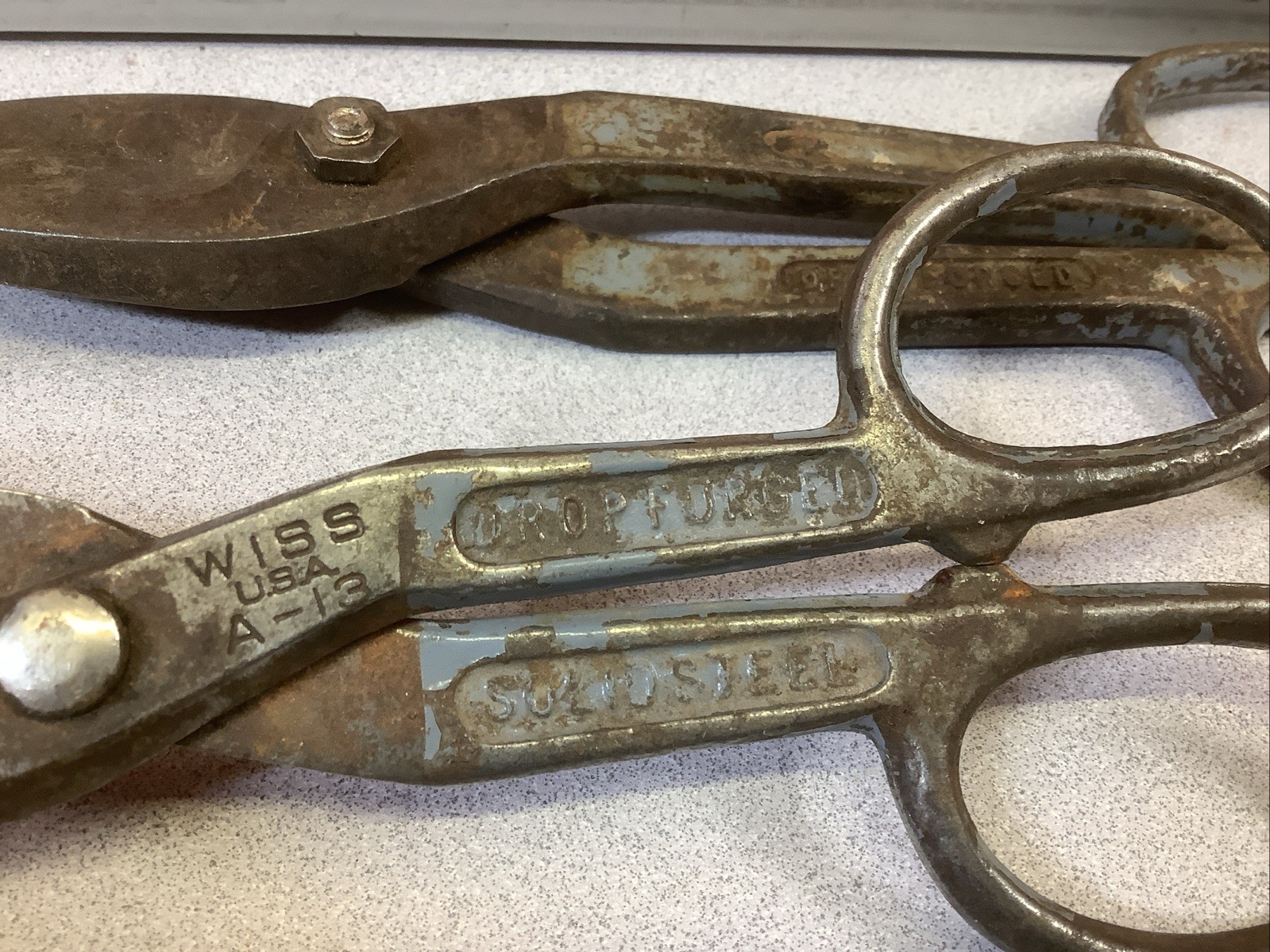 PAIR OF Vintage WISS CRUCIBLE STEEL SHEARS, TIN SNIPS SHEET METAL SHEARS