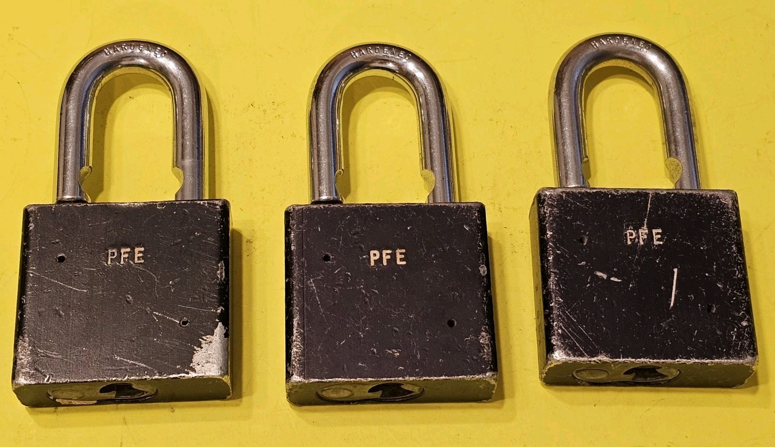 AMERICAN MASTER 1305 PADLOCK KEYED ALIKE SHED GATE HASP TRUCK CHAIN BIKE LOCK