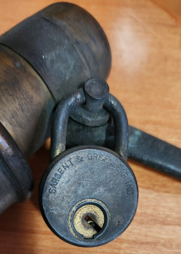 VINTAGE AMERICAN STEAM GAUGE & VALVE MFG. CO. PRESSURE RELIEF VALVE W /LOCK