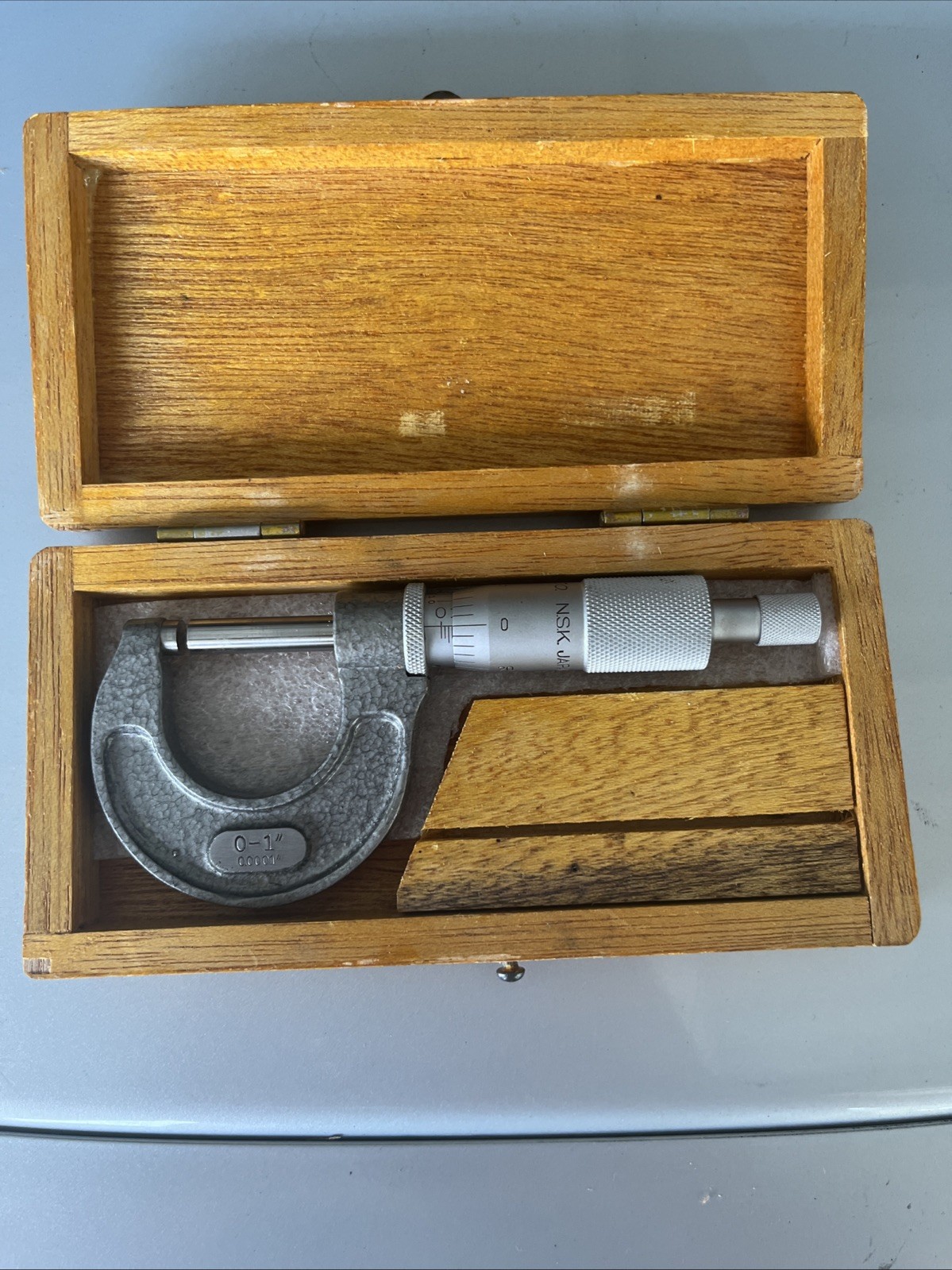 NSK AAB02 Micrometer With Wooden Case (0-1″ / .0001″ / Made In Japan) Beautiful