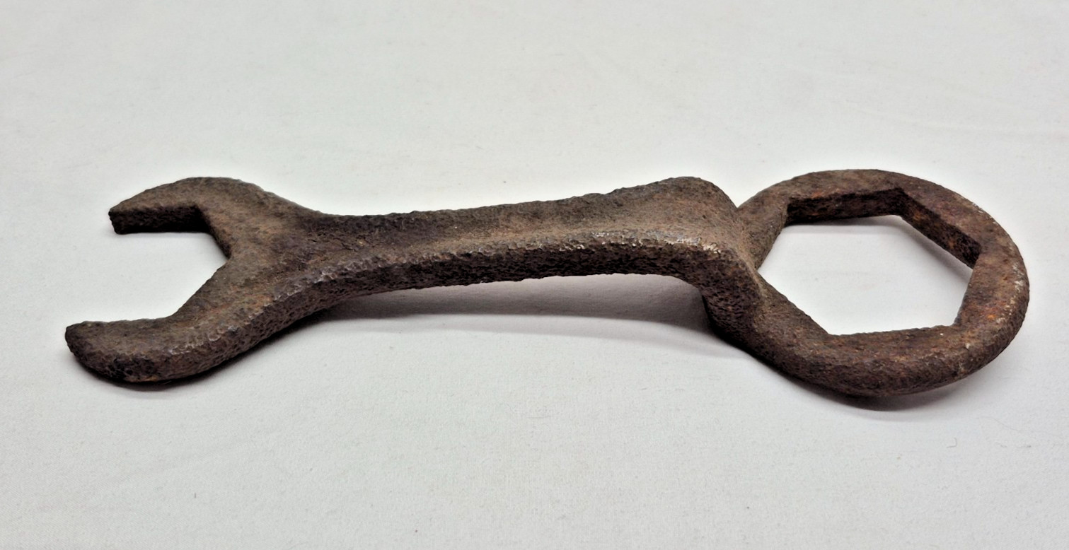 Antique Vehicle Car Automotive Hub Cap Wrench Auto Tool Hex Head Farm Hand Metal