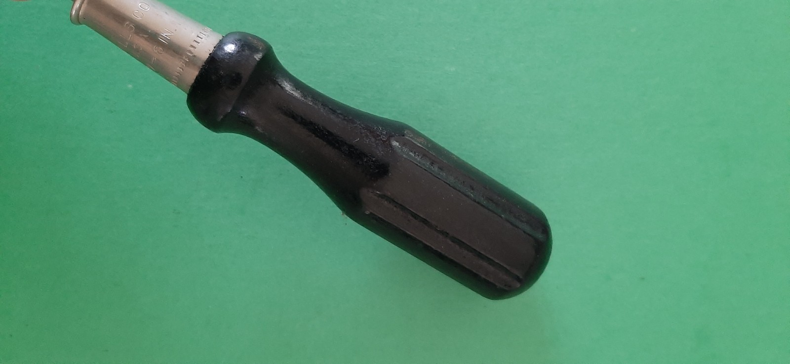 NOS Millers Falls no. 7777 6″ Black Wood Handle Slotted Flat Head Screwdriver 7A