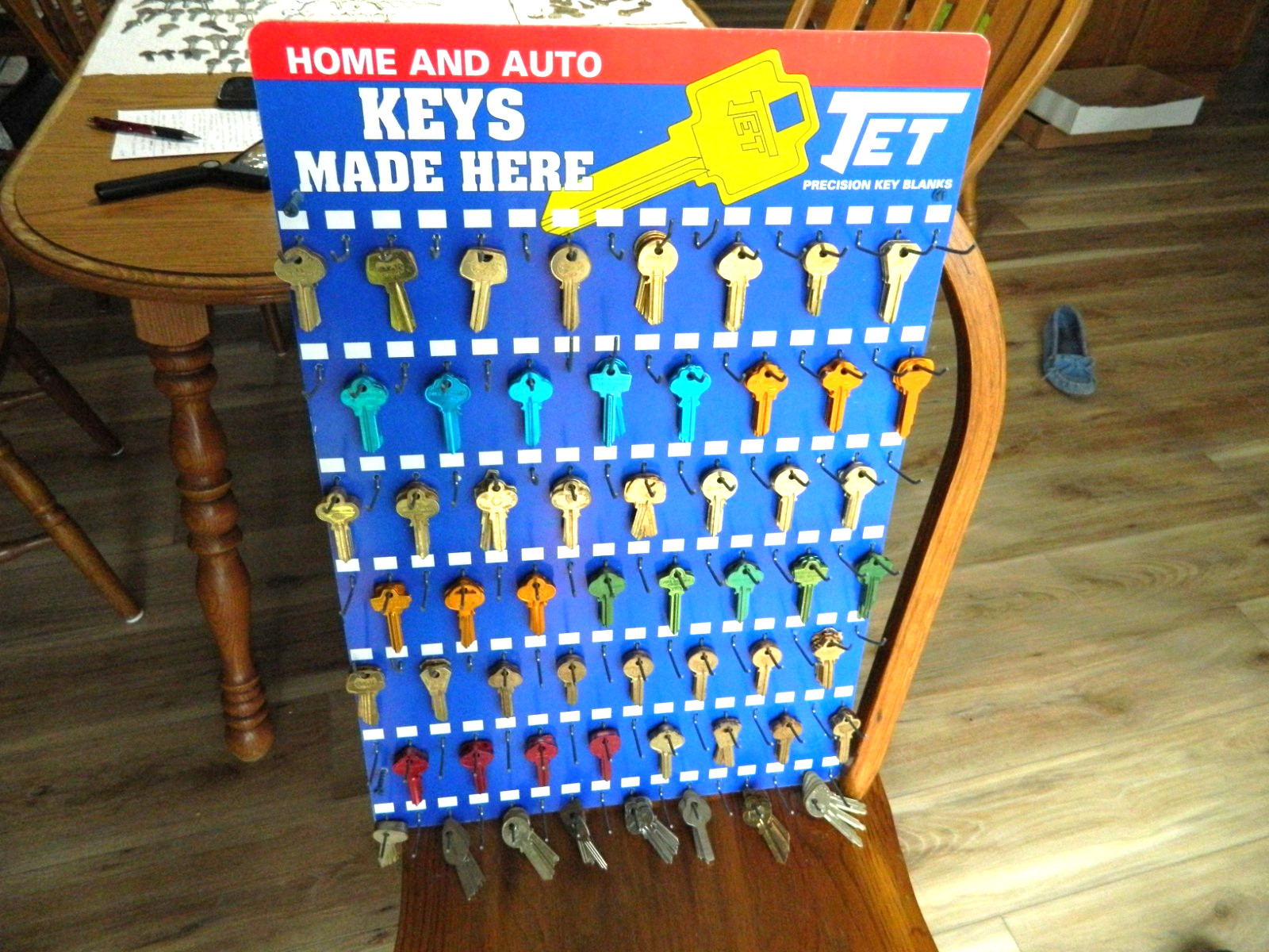 Vintage Jet Blank Key Wall Holder & 280 Uncut Key Blanks