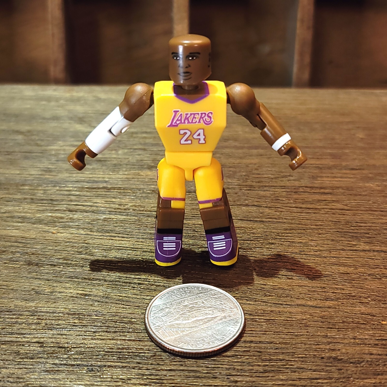 Kobe Bryant No. 24 Mini Figure LA Lakers NBA C3 Construction 2014 2-3/8″