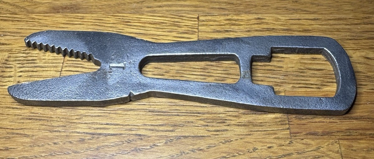Vintage AMERICAN SAW CO., Trenton NJ No. 1 Registered Alligator Wrench Pat’D