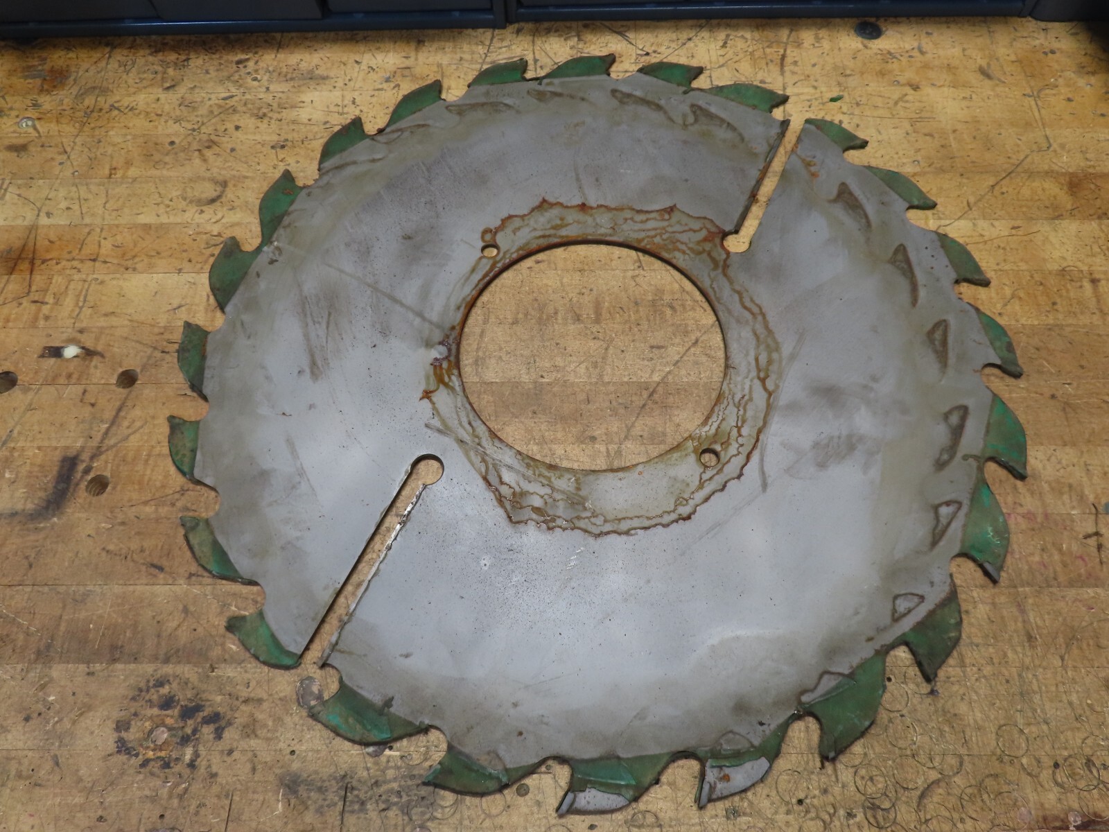 Vintage CanCar Chip-N-Saw 22″ Strob sawmill saw blade 24 carbide teeth 7″ arbor