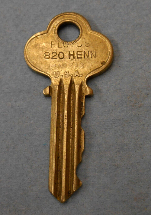 Vintage Old Antique Brass Graham Mfg Co Derby Conn Key Floyd’s 820 Henn # 2631E