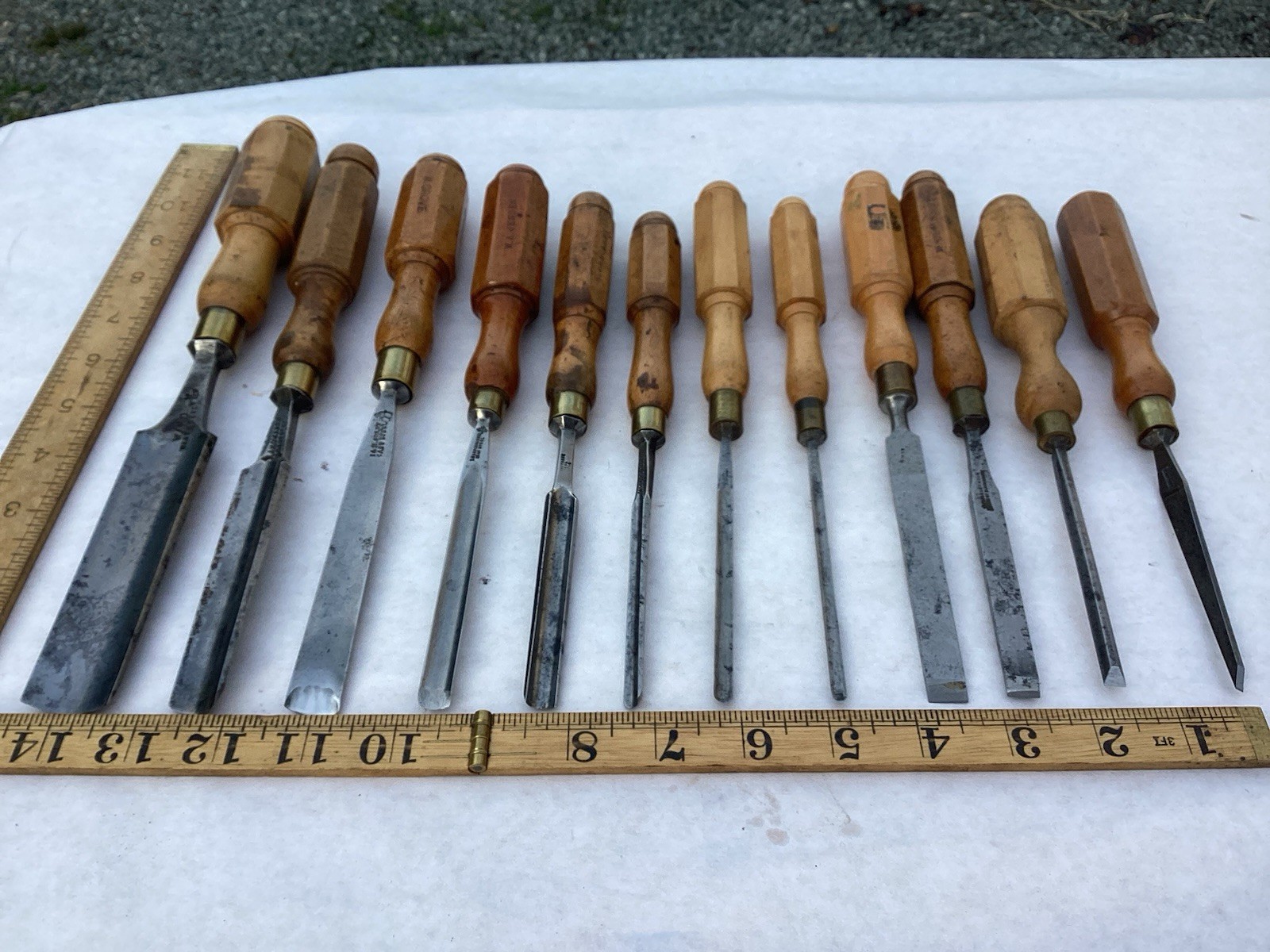Nice Group Of Boxwood London Pattern Handled ￼Wood Carving Chisels