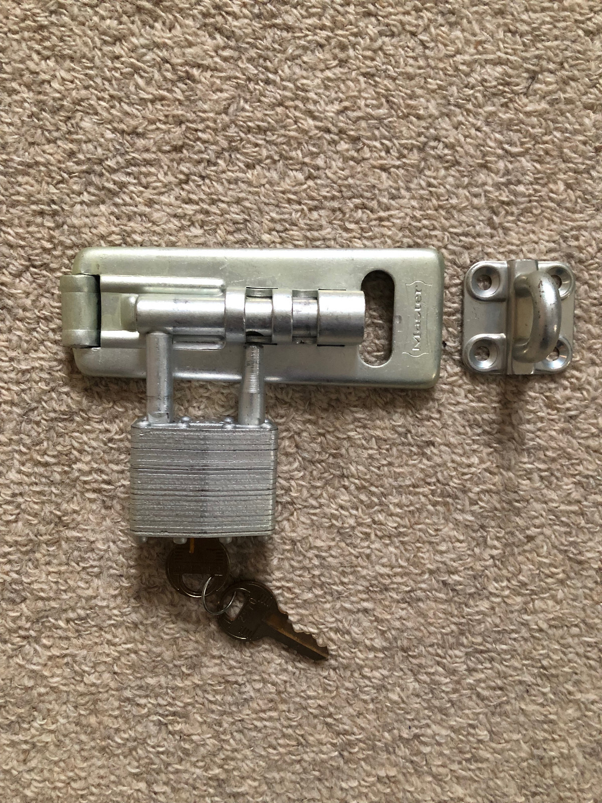 Master Lock 2970 Special 475 Keyed Alike 4.5″ Bolt Hasp