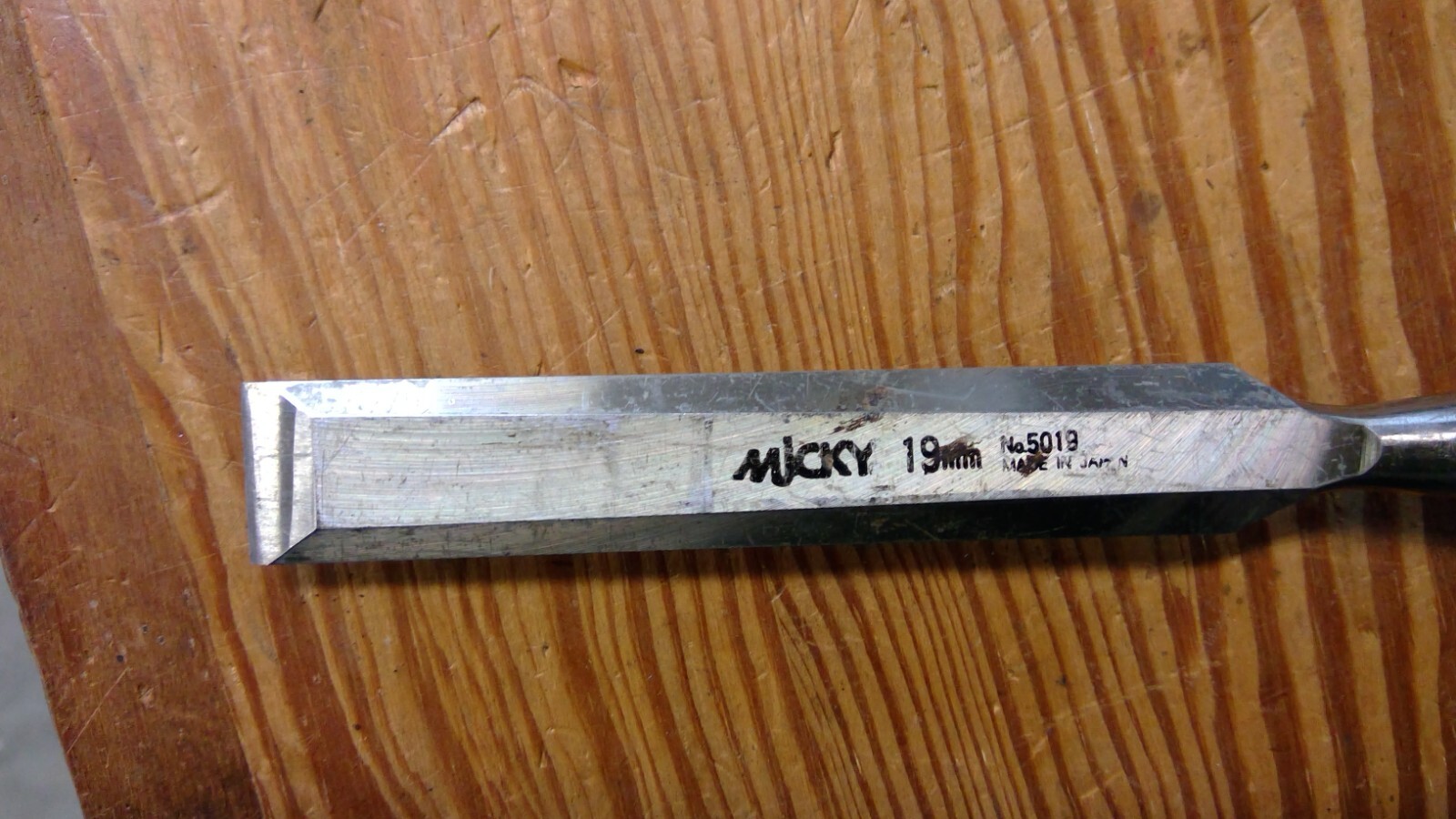 VINTAGE MICKY 19MM 3/4″ STEEL RESIN HANDLE BEVEL EDGE CHISEL TOOL MADE IN JAPAN