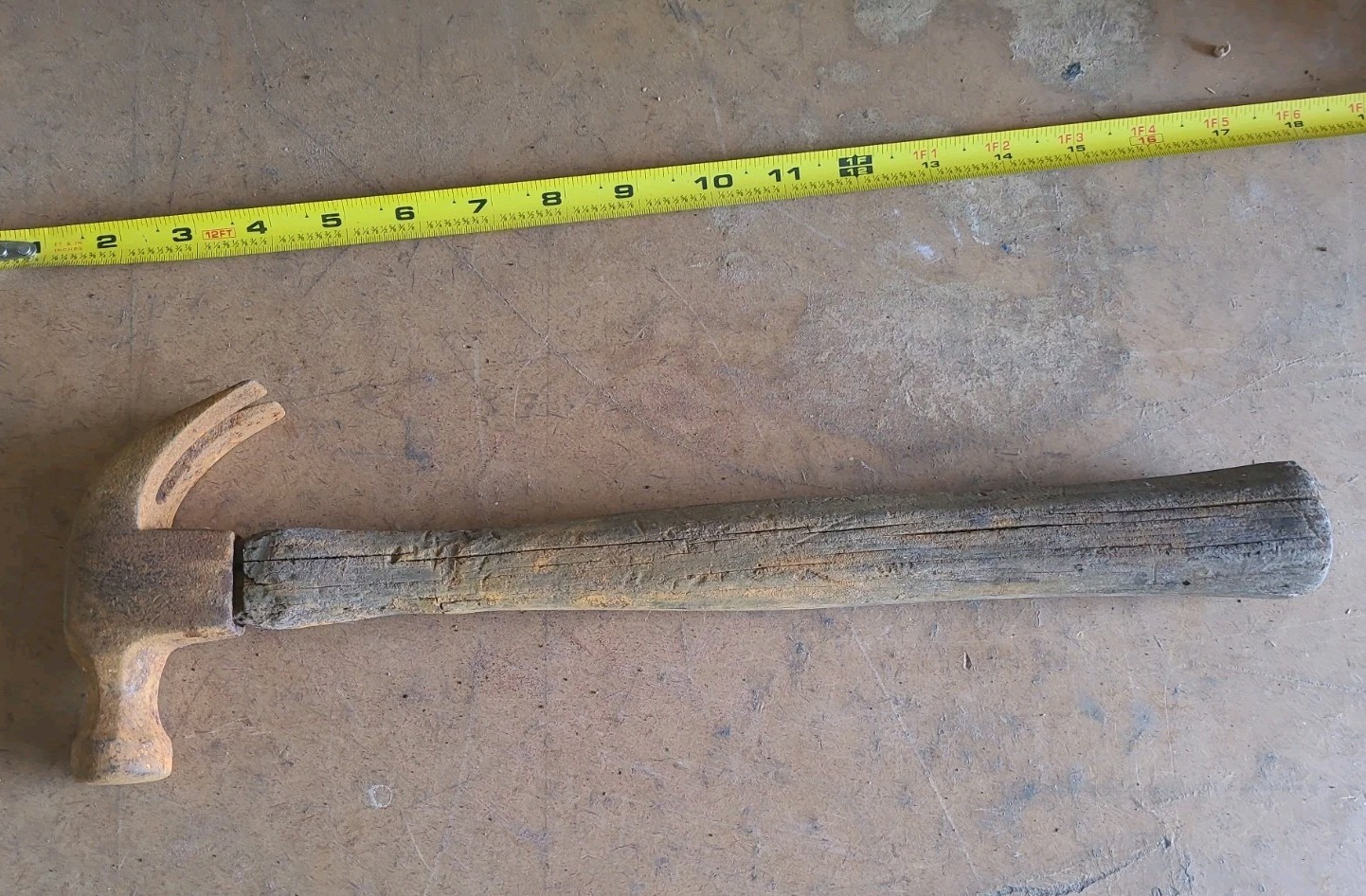 Vintage Curved Claw Hammer Wood Handle Carpenter Framing Tool