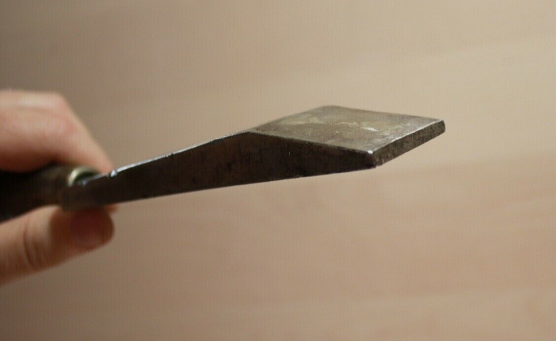 Vintage Unknown Chisel (1 1/2″ Wide) – Very Heavy 1 Pond 7 ounces – See Below